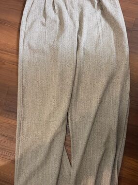 Womens Classic Straight-Leg Pants in Light Taupe